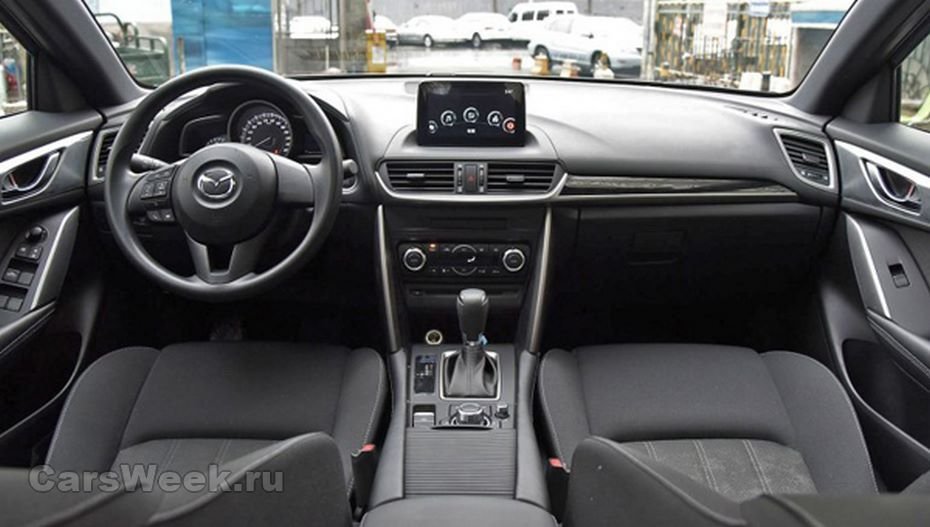 Уже в конце августа Мазда презентует новую модель кросс-купе CX-4