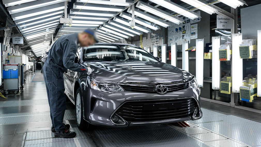 Toyota сократит выпуск авто на 40% из-за нехватки компонентов в сентябре 2021 года 