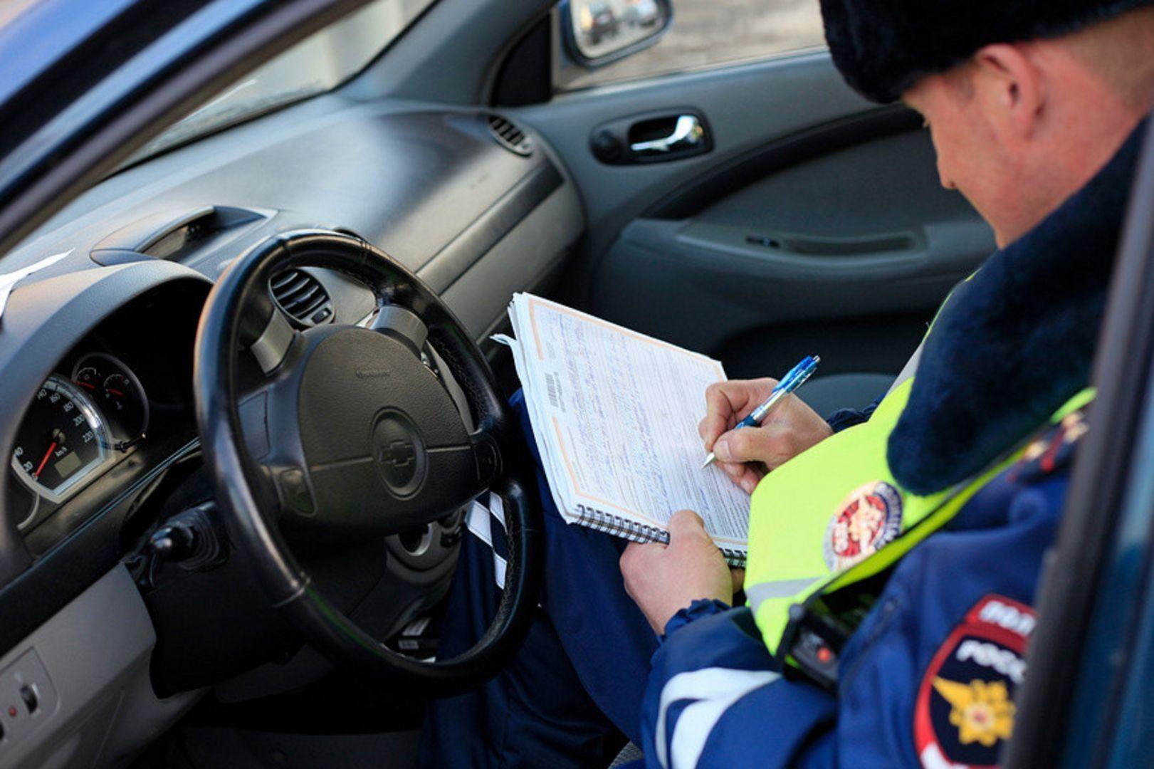 ГИБДД планирует ввести новые штрафы для российских водителей в 2022 году