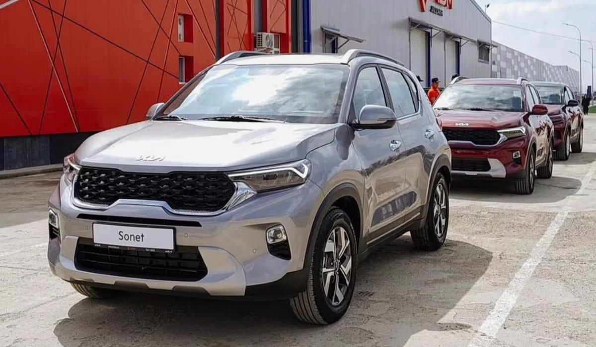 В России в продажу поступил Kia Sonet по цене от 1,75 млн рублей