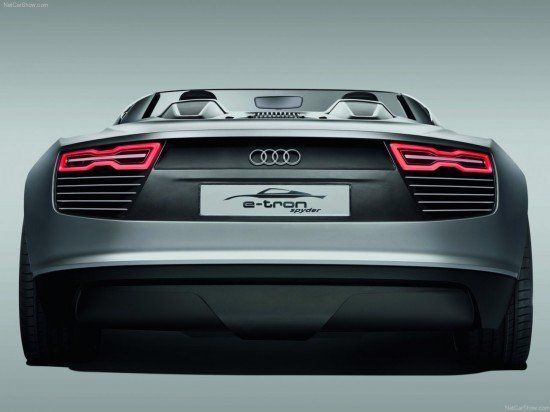 Audi притормозила запуск в серию электрического спорткара R8 e-tron
