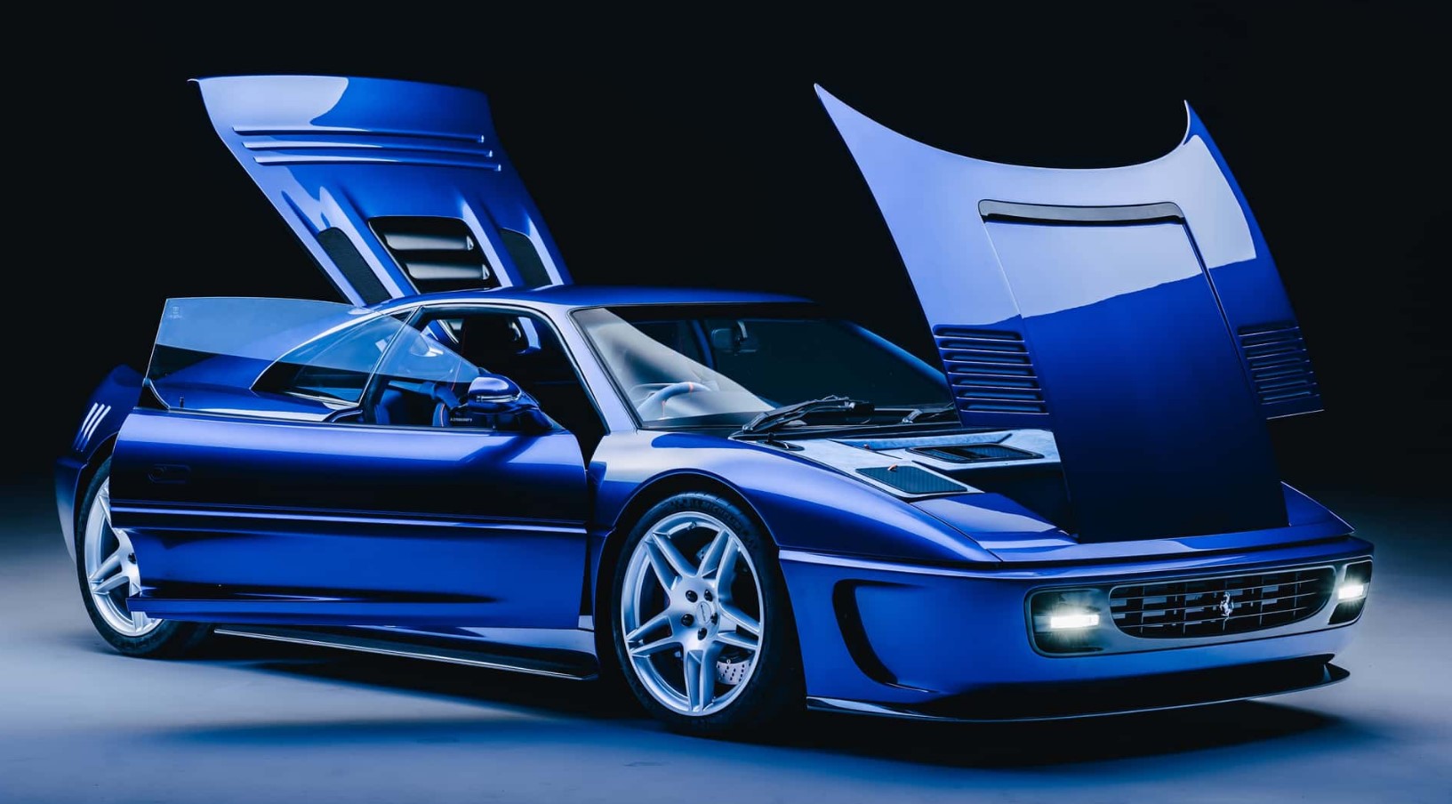 Evoluto Automobili представляет Ferrari F355 из углеродного волокна