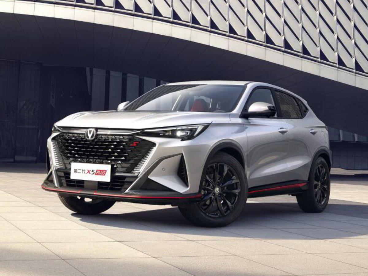 До России добралась партия бюджетных кроссоверов 