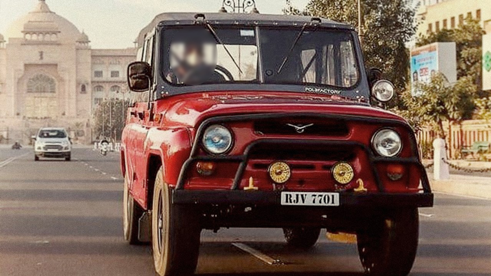 В Индии засняли необычное исполнение УАЗ-469 с правым рулем