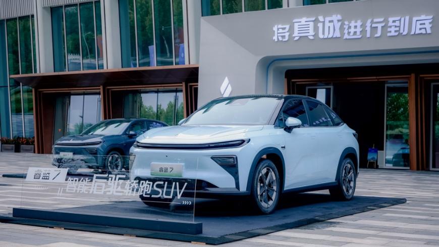 Электрический кроссовер Livan 7 выходит на рынок Китая