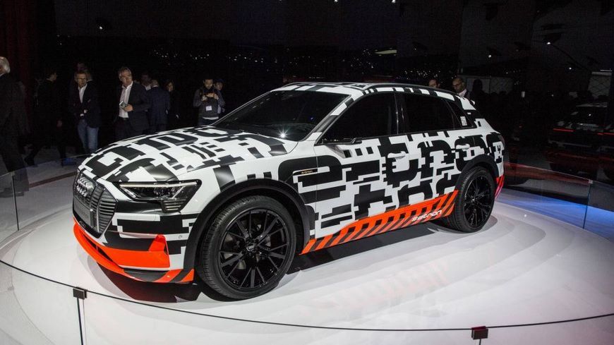 Стала известна стоимость первого электрокара Audi e-tron