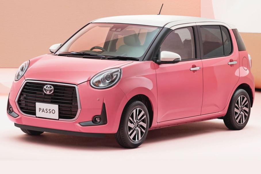 Компания Toyota представила машину специально для женщин