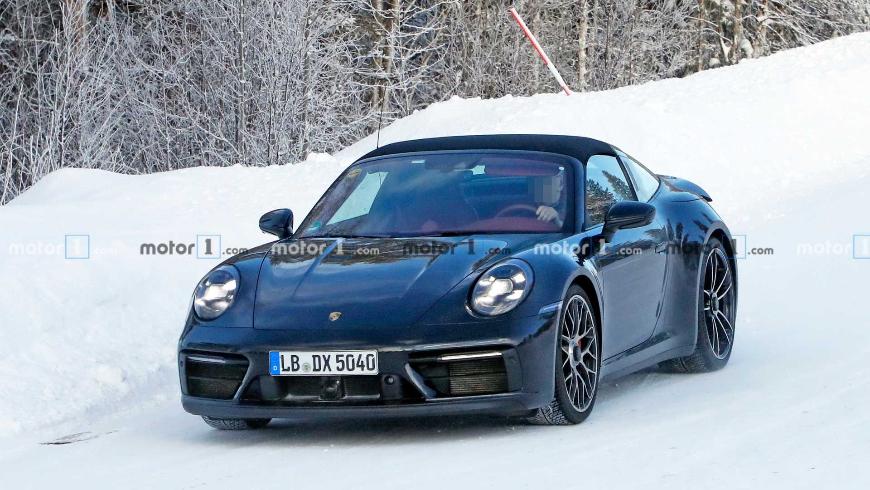 Появились фото обновленного купе Porsche 911 Targa GTS 
