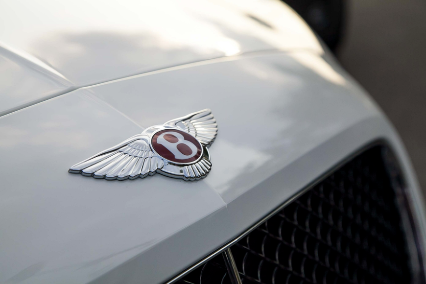 В России из-за ремней безопасности отзывают кроссоверы Bentley Bentayga