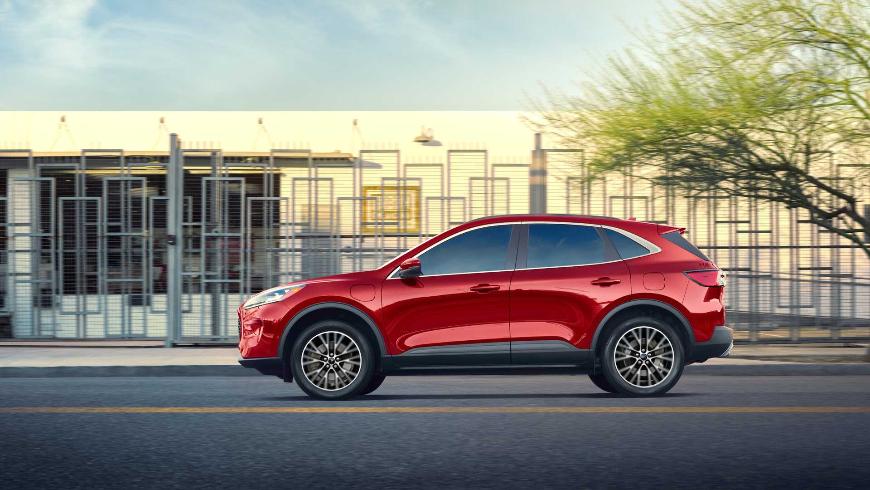 Что известно о трехрядном кроссовере Ford Escape/Kuga?