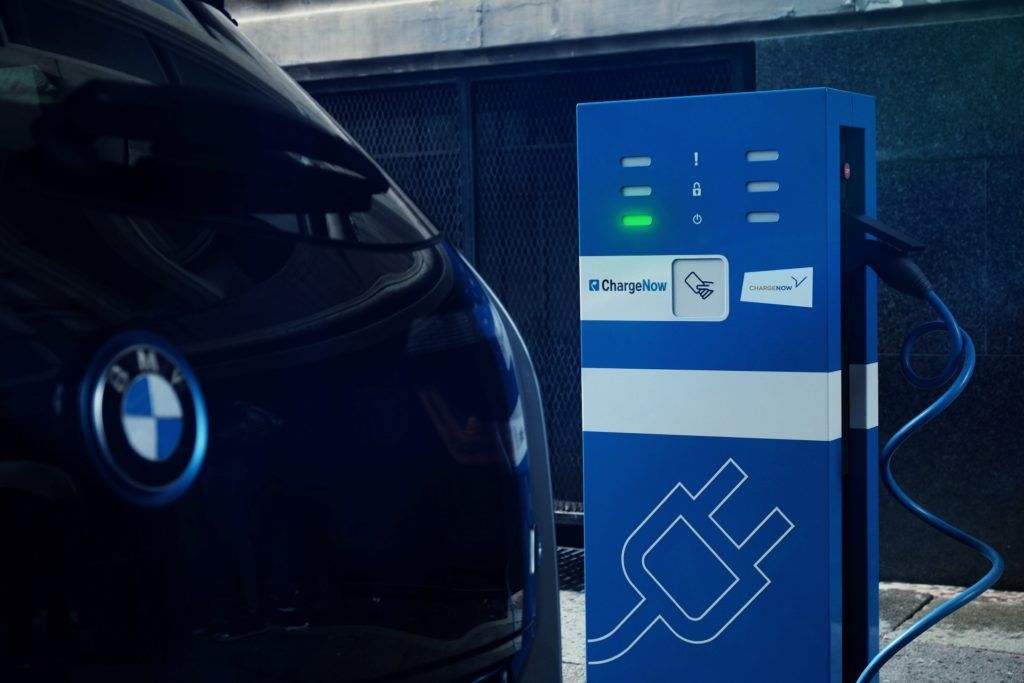 BMW Group продолжает расширять сеть электрических зарядок
