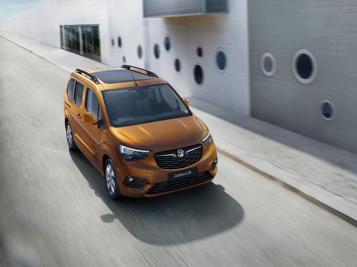 Начались продажи электрического минивэна Vauxhall/Opel Combo-e Life 2021 года 