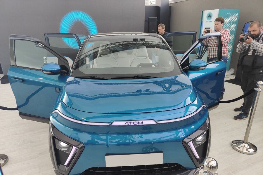 Серийную сборку российского электромобиля «АТОМ» запустят летом 2025 года