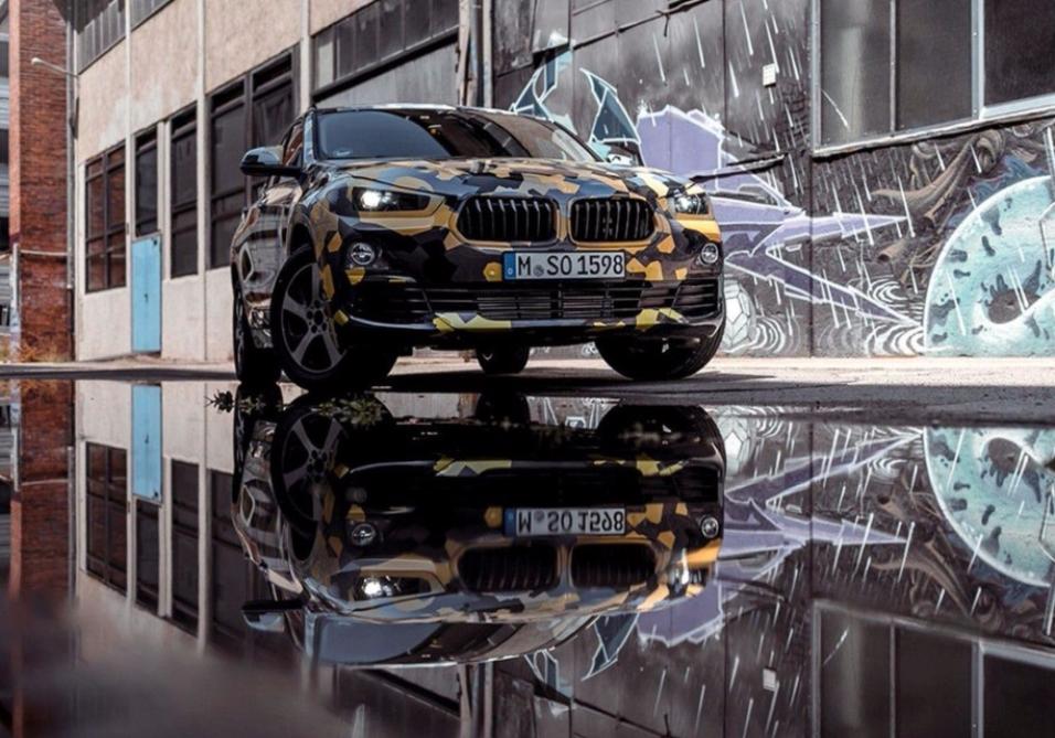 BMW показала фотографии нового кроссовера в камуфляжной раскраске