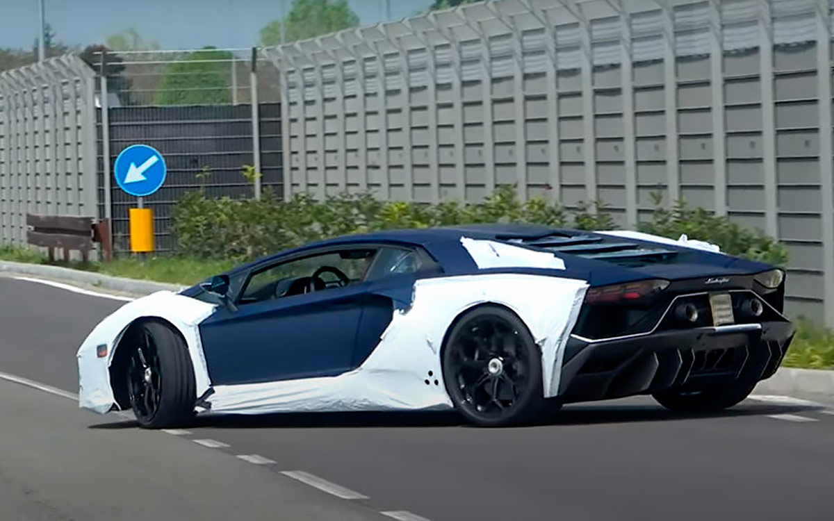 Таинственный спорткар Lamborghini засняли на видео без камуфляжа