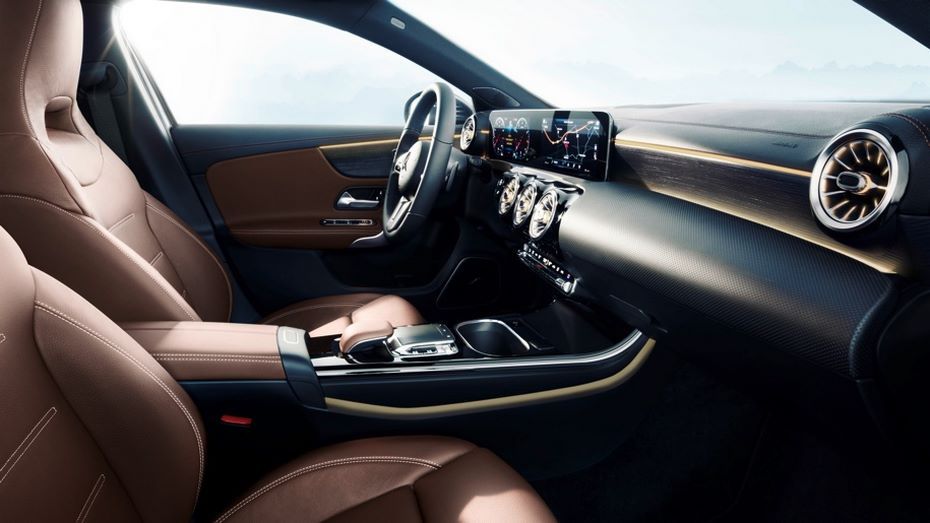 Mercedes-Benz A-Class: полностью рассекречен интерьер нового поколения