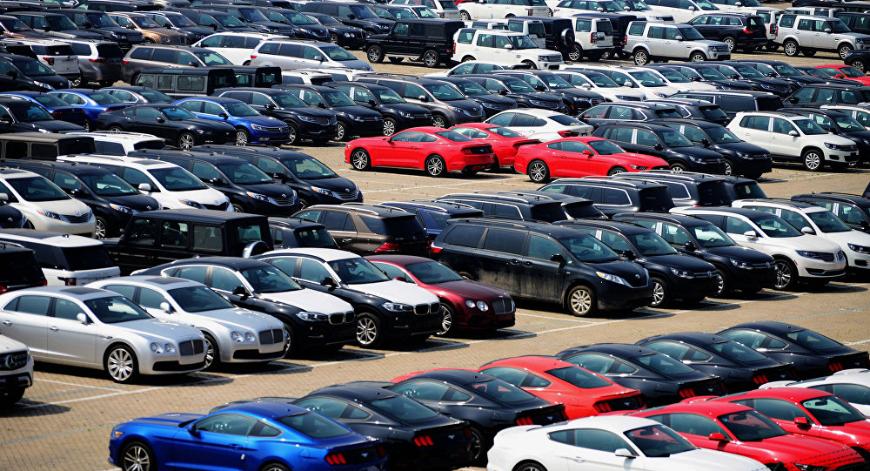 Продажи новых автомобилей в мире за май сократились на треть 