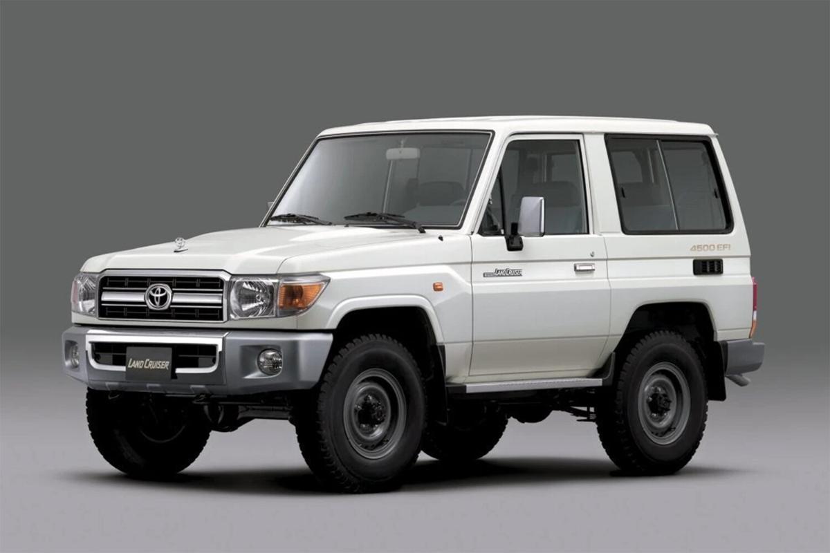В России начали продавать новые внедорожники Toyota Land Cruiser 78