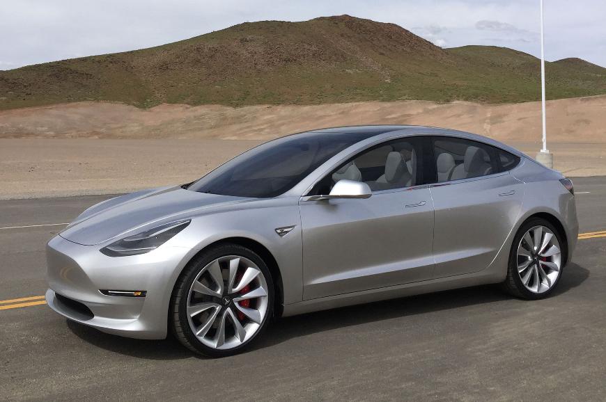 Что можно сделать с Tesla Model 3 имея много денег? 