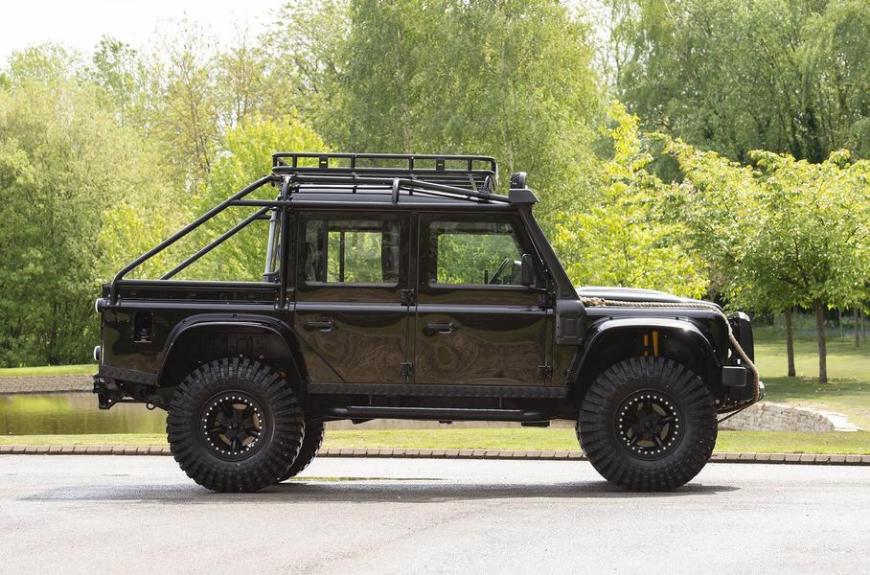"Идеальный" Land Rover Defender будет продан за 20 миллионов рублей