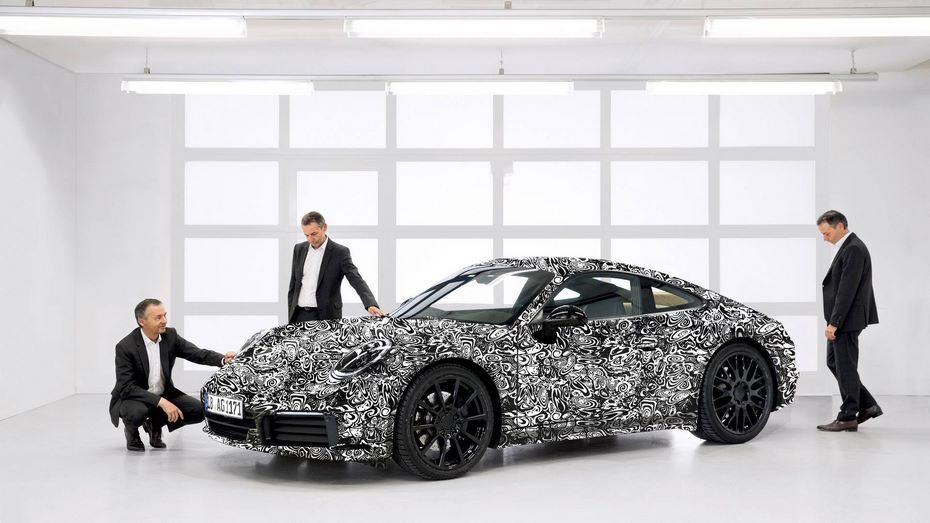 Porsche 911 нового поколения представили до официального дебюта