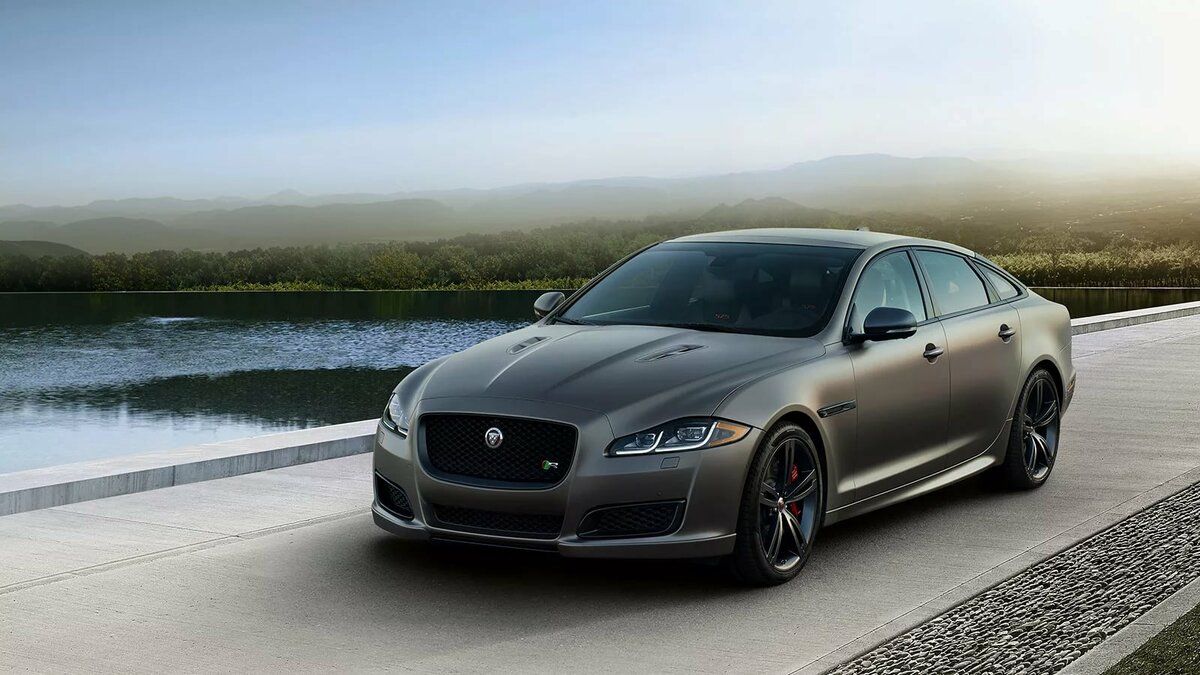 Jaguar не планирует отказываться от выпуска седанов