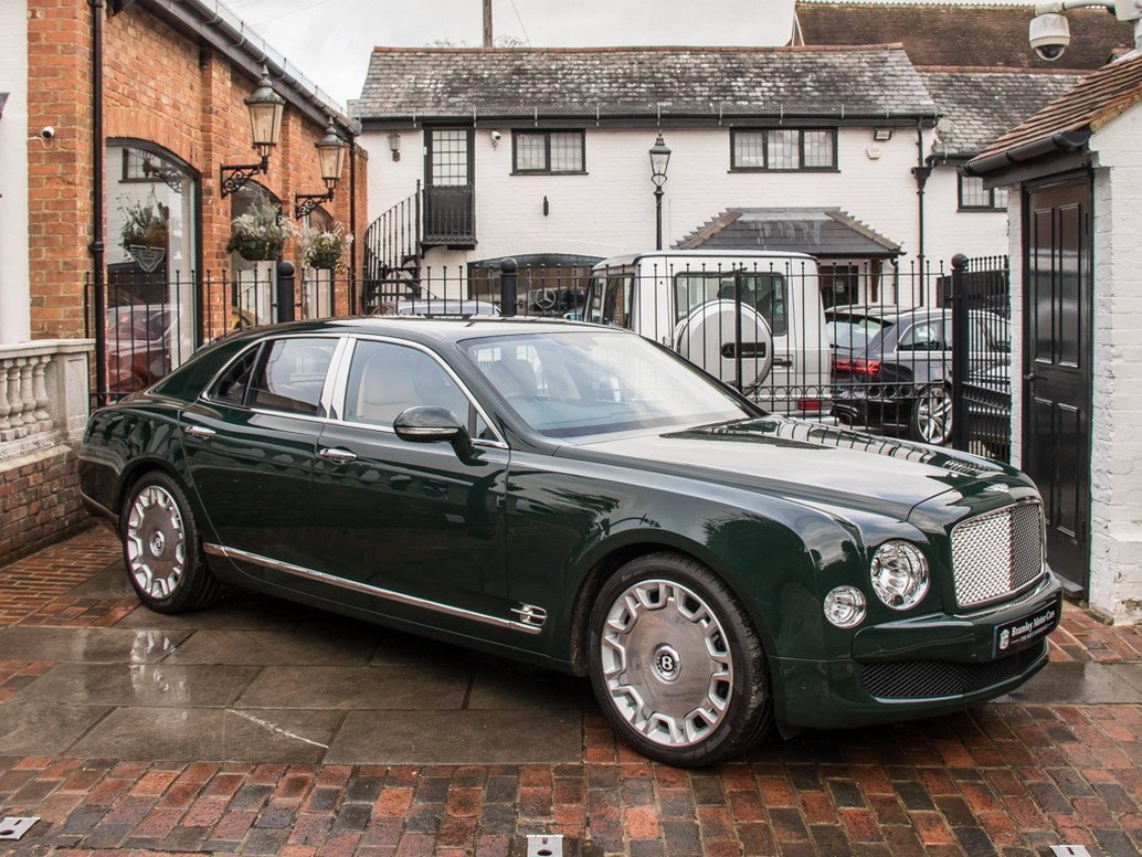 На аукционе продадут Bentley Mulsanne королевы Елизаветы II