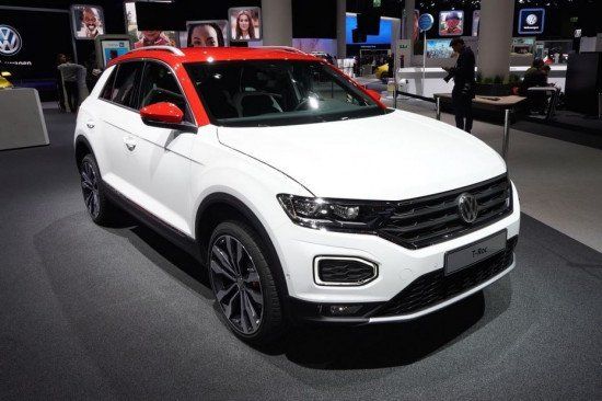 Volkswagen объявил стоимость на новый кроссовер T-Roc