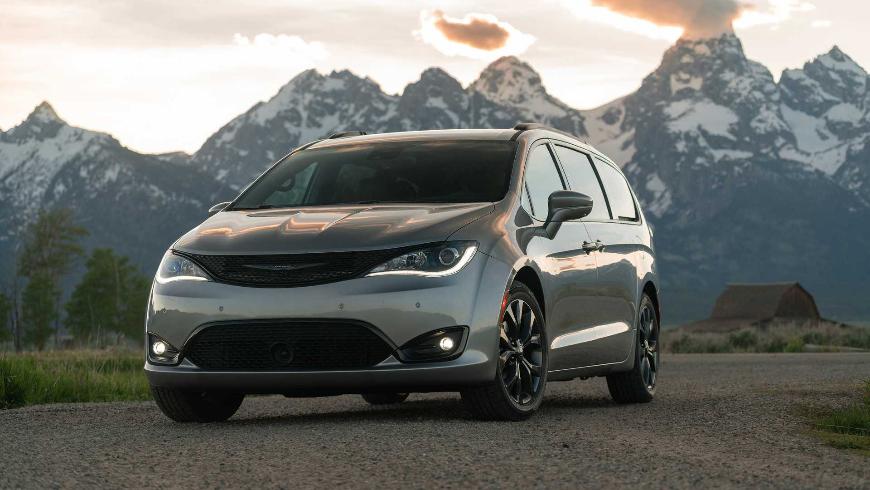 Chrysler представил новую версию минивэна Pacifica 