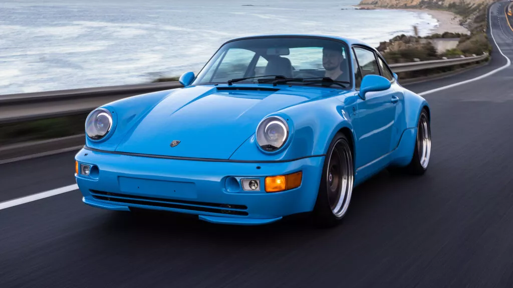 Тюнинг-ателье Everrati создало электрический рестомод Porsche 964 для соучредителя Google