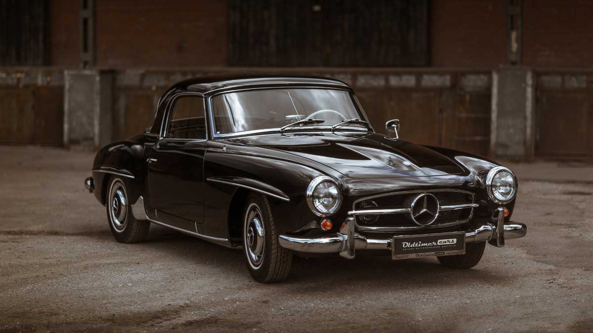 В Новосибирске за 20 млн продается идеальный 60-летний Mercedes-Benz