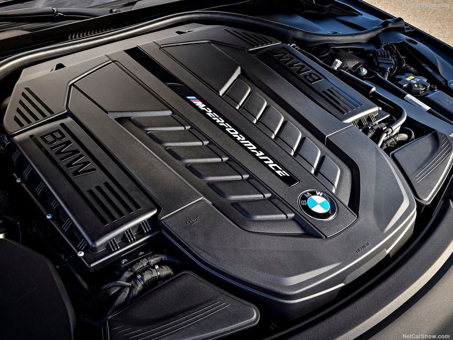 Начиная с 2019 года BMW откажется от твин-турбо V12 мотора