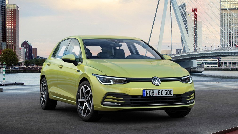 Volkswagen начал продажи нового хэтчбека Volkswagen Golf в России