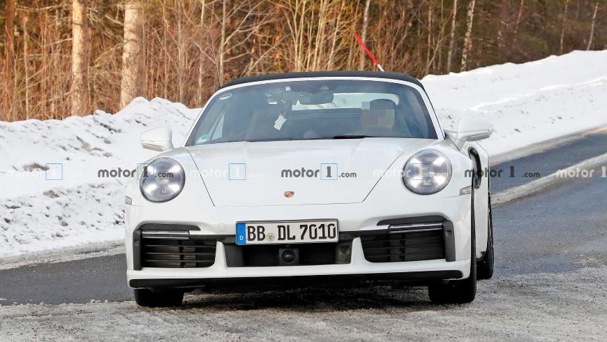 Porsche приступил к тестам нового 911 Turbo S в кузове кабриолет 
