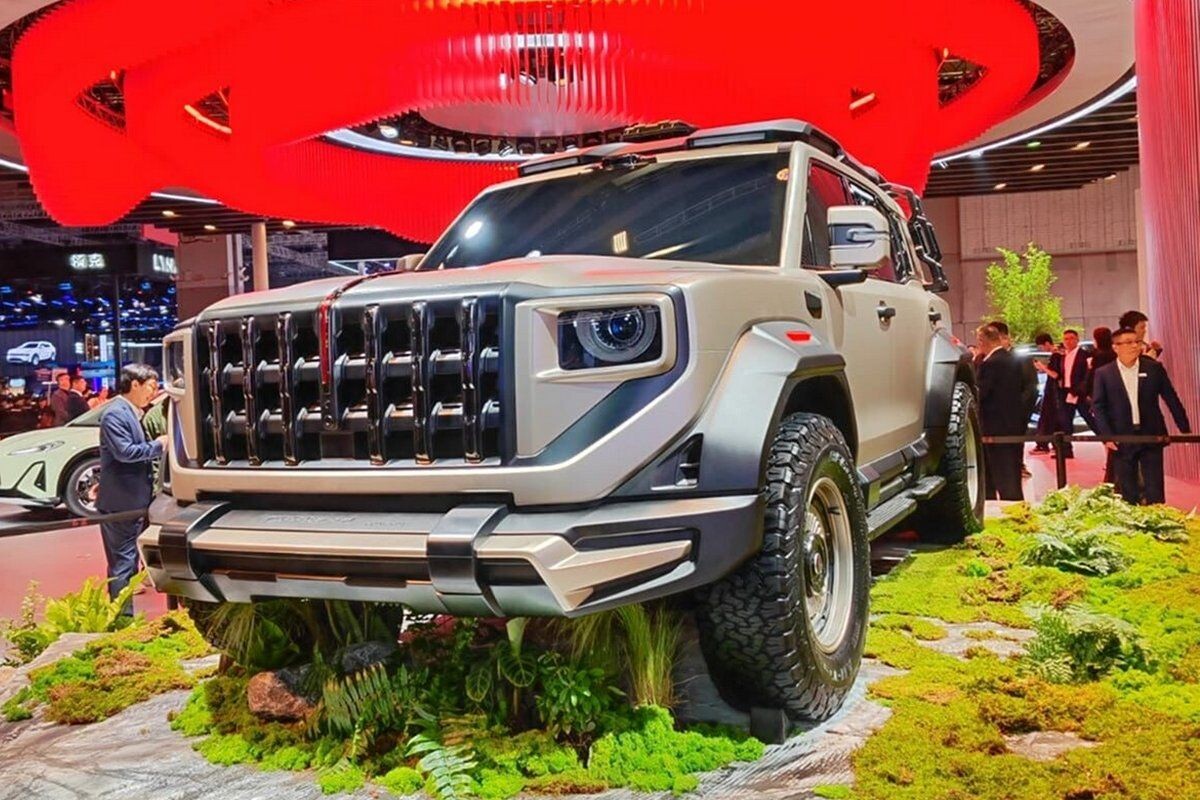 Китайский ультра-внедорожник: Hongqi дарит первую модель за имя