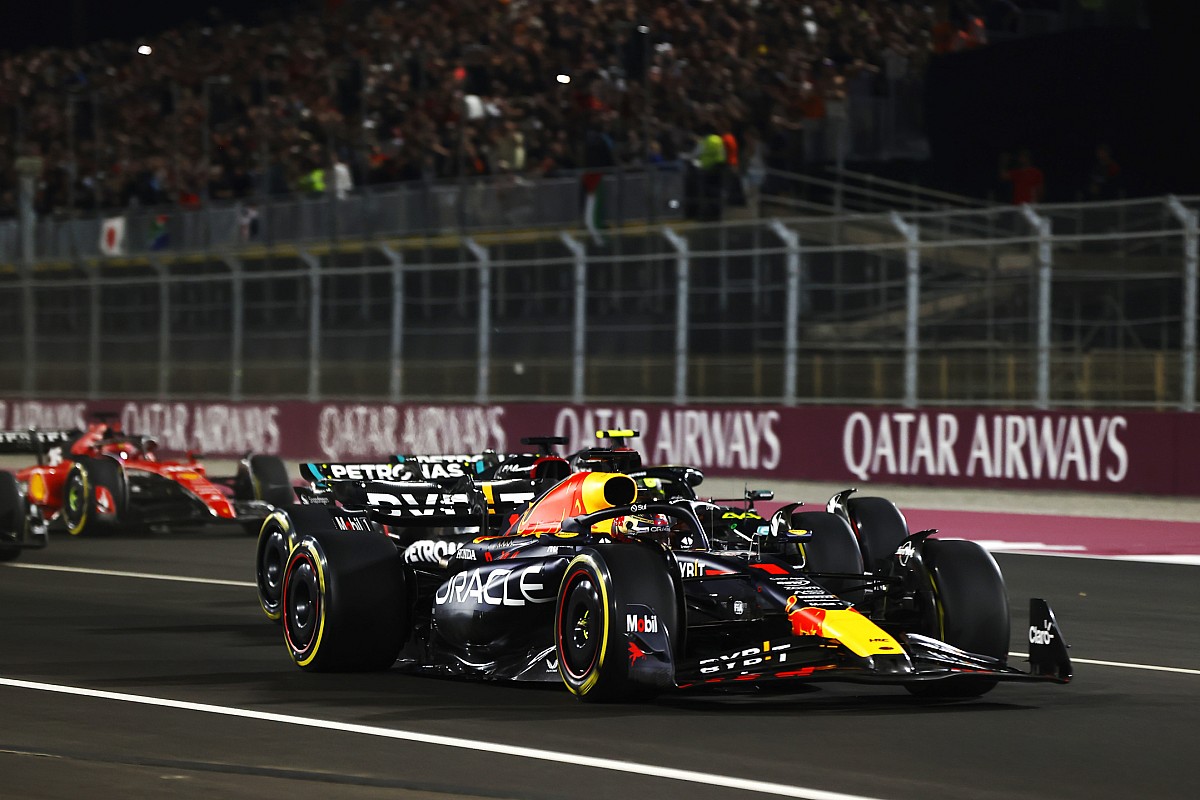Макс Ферстаппен выиграл Гран-при Катара, два «Макларена» снова на подиуме