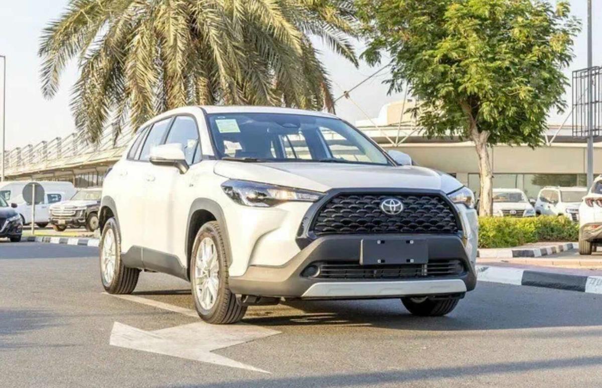 Самые доступные Toyota Corolla Cross раскупили за месяц: актуальные предложения в РФ