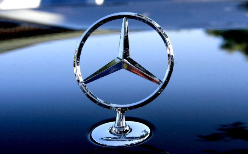 В России отзывают 11 автомобилей Mercedes-Benz