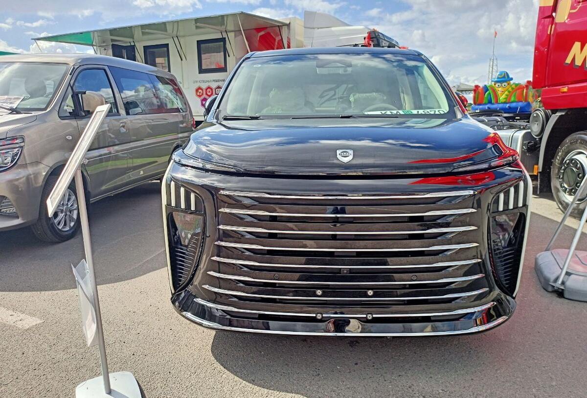 «Брестмаш» запускает продажи минивэнов BMG G4 и V9: копии китайских моделей получили ценник