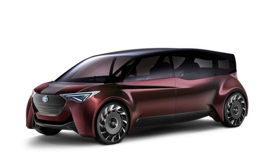Toyota собирается оснащать свои электрокары безвоздушными шинами