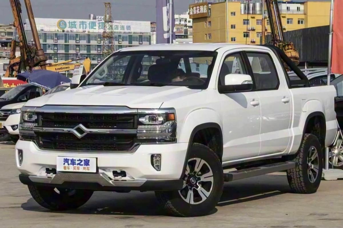 Официальный выход: в РФ запускают продажи дорогого пикапа Huanghai N7