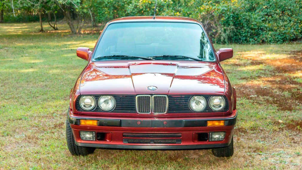 Редкий BMW 3-Series E30 Touring 1991 года продают в США
