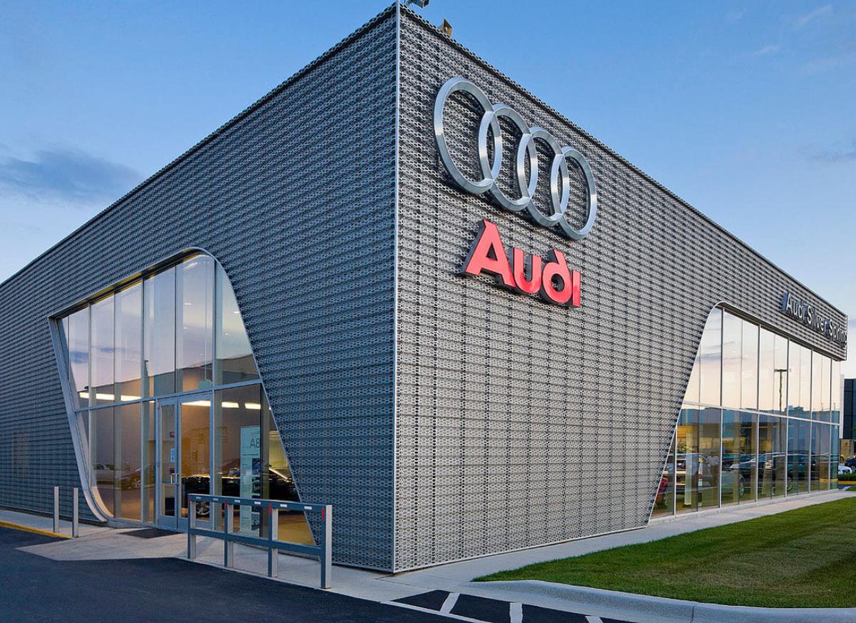 Audi будет предлагать навигацию в своих авто за деньги 