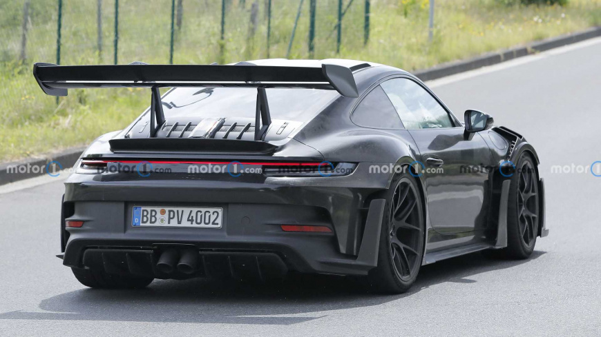 Компания Porsche представит мощное купе 911 GT3 RS 17 августа