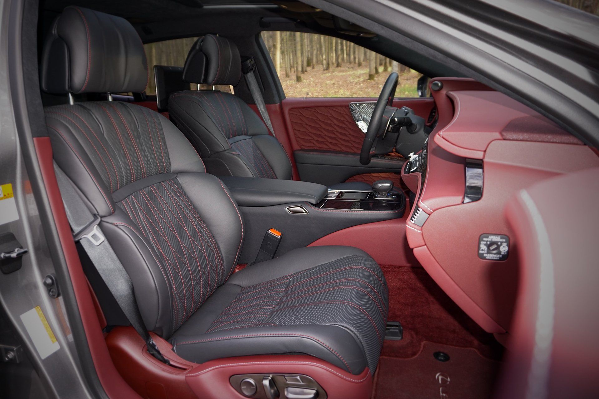Тест-драйв Lexus LS 500 Luxury+ от портала CarsWeek.ru