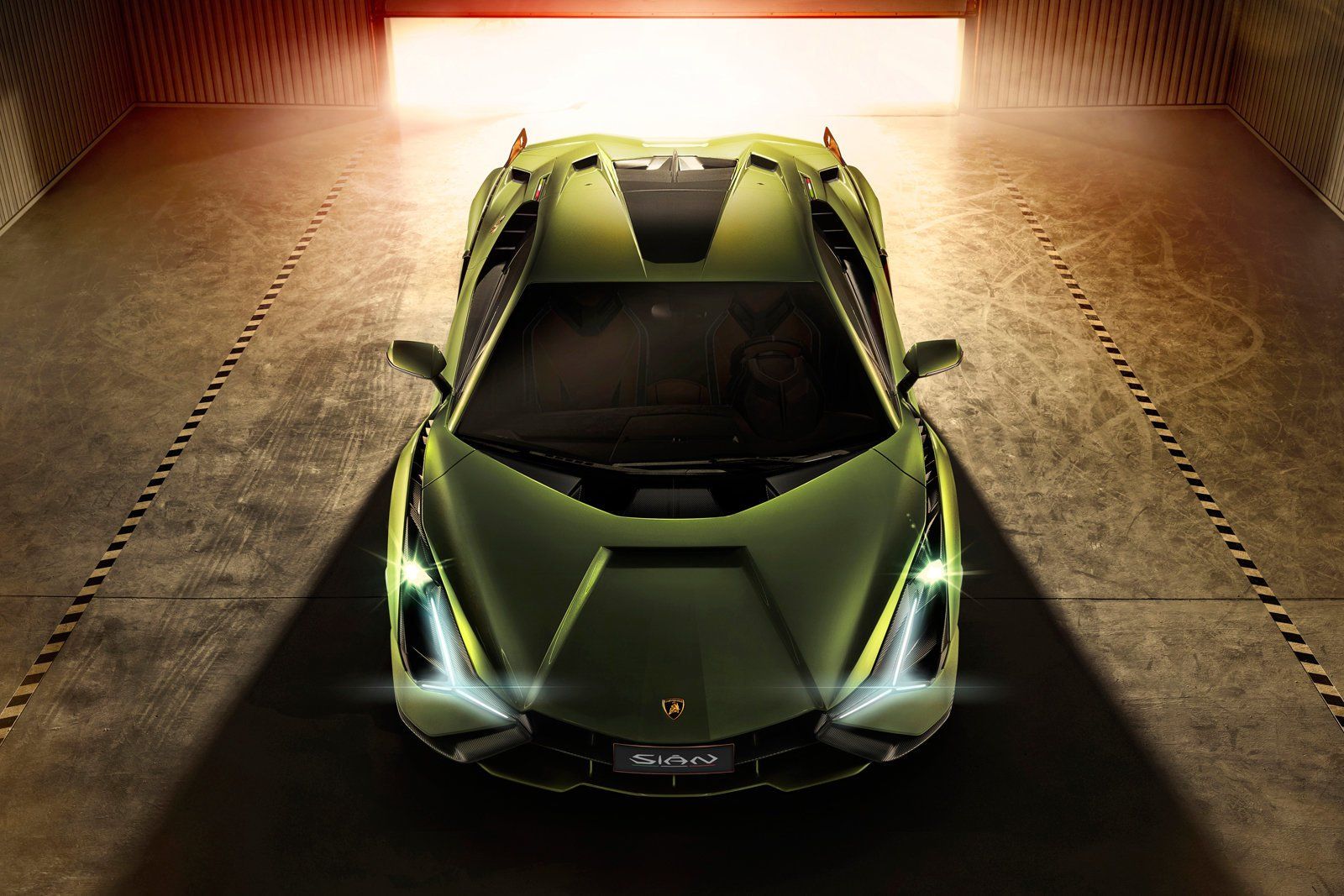 Preemnik-superkara-Lamborghini-Aventador-mozhet-okazatsya-gibridom.jpg