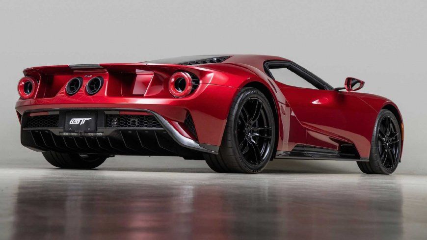 2017-ford-gt-for-sale (1).jpg