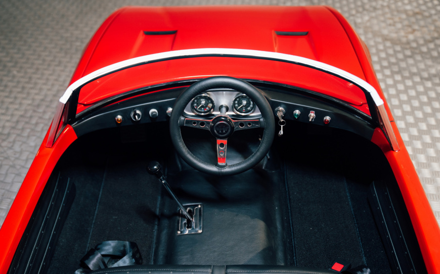 На аукцион выставили детский Mini Ferrari Daytona за 30 000 долларов с 0,1-литровым двигателем