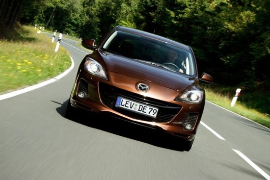 Тест-драйв Тест драйв автомобиля Мазда 3 (Mazda 3) – смотреть видео смотреть видео, видеобзор, комплектации, характеристики авто, фото, цены в России на сайте Carsweek