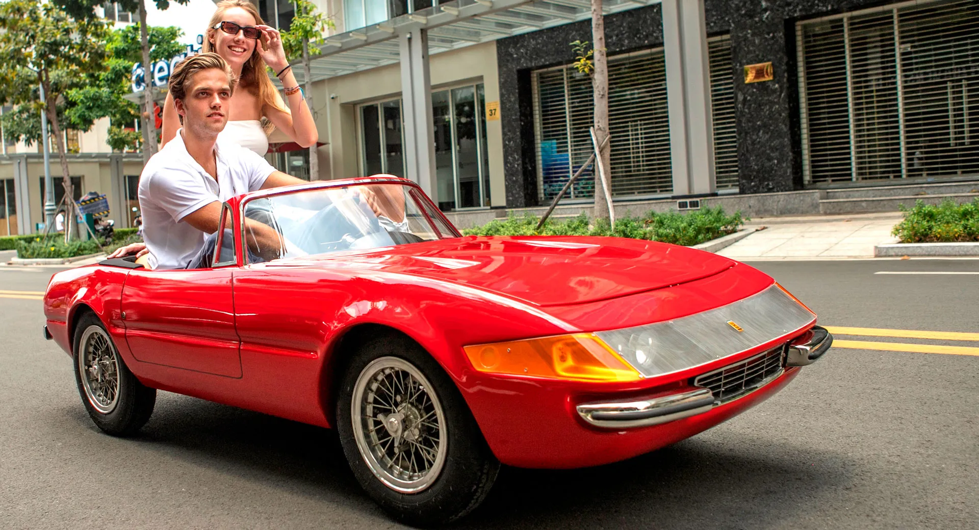 На аукцион выставили детский Mini Ferrari Daytona за 30 000 долларов с 0,1-литровым двигателем